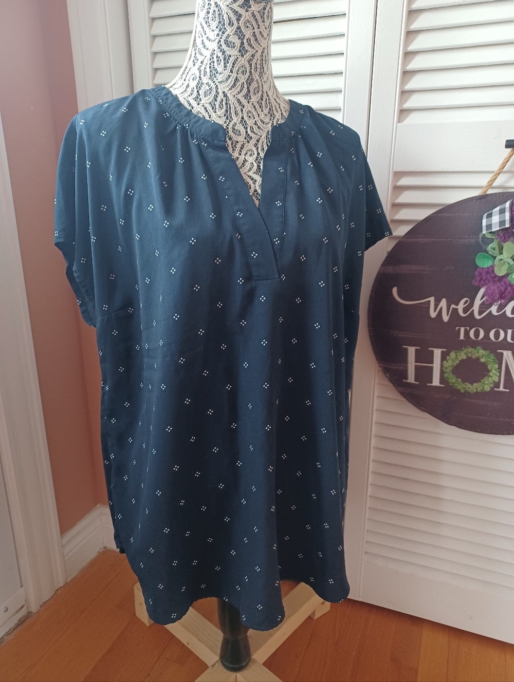ALFRED SUNG XL Sleeveless top Navy With 4 Dot All-Over Design Light Flowy Summer